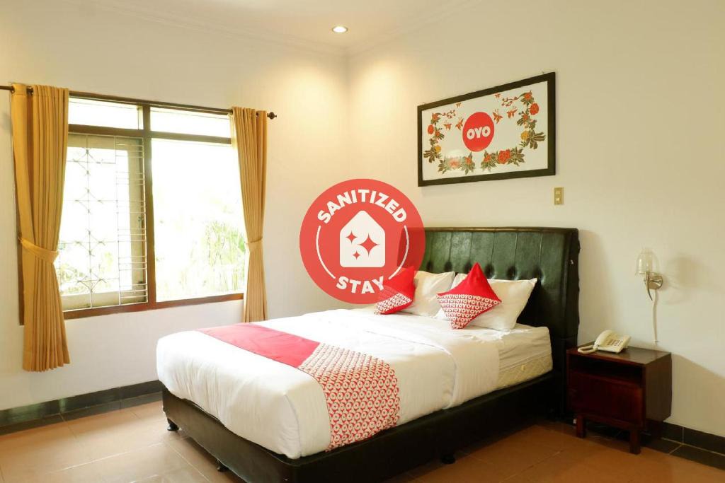Lawang Hotel | OYO 517 Hotel Arjuna Lawang