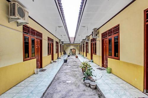 Klaten Selatan Hotel | OYO Life 2546 Griya Widya Syariah