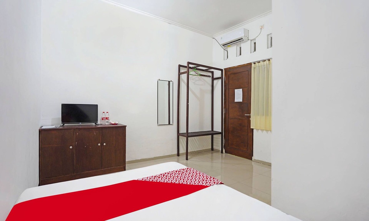 Waru Hotel | OYO Life 91670 Mannsur Homestay Syariah