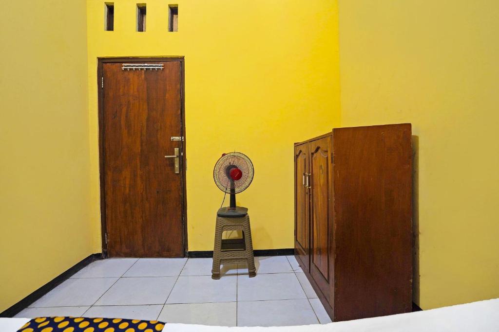 Mojokerto Hotel | OYO Life 91869 Insan Mulia Kost Syariah