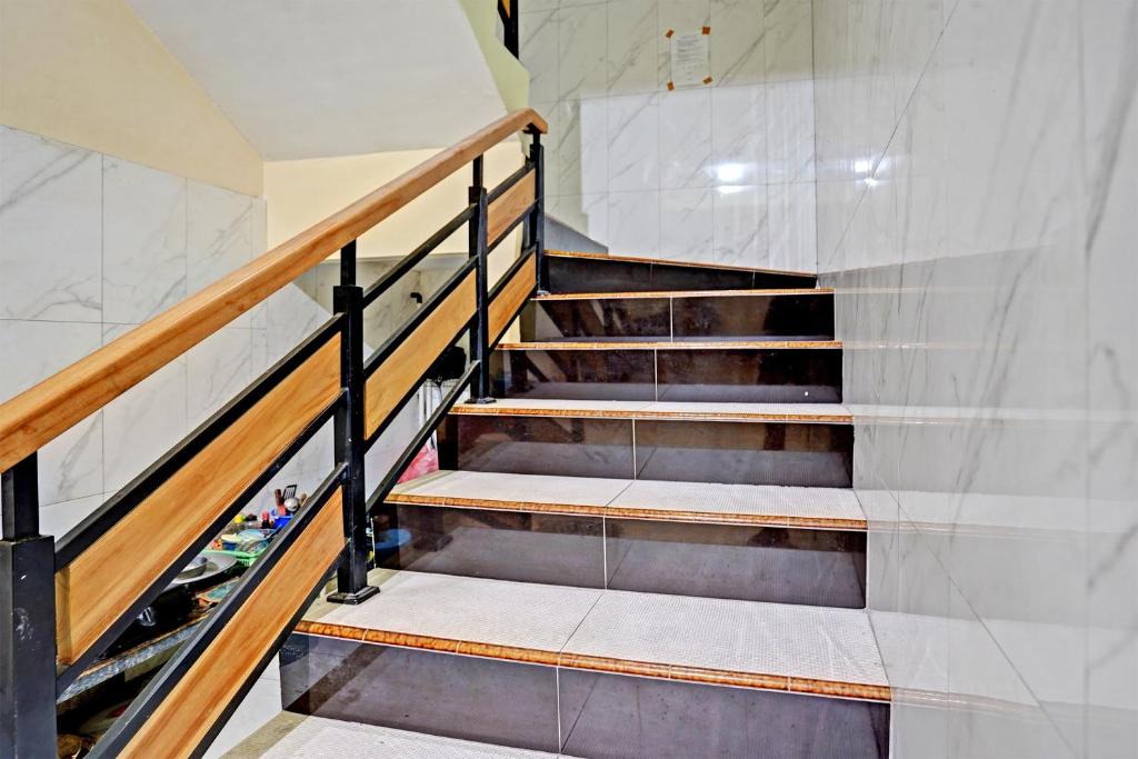 Sidoarjo Hotel | OYO Life 91884 Kost Kusuma Dewi Syariah
