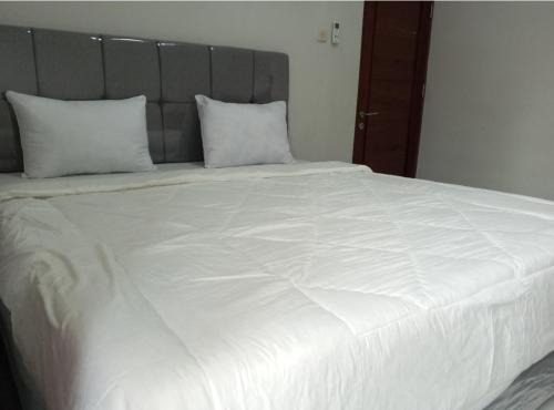 Semarang Hotel | OYO Life 92543 Ratu Sakti Residence Syariah