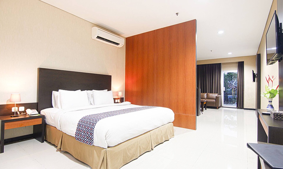 Pekalongan Hotel | Parkside Mandarin Hotel Pekalongan