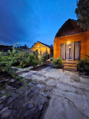 Kecamatan Masbagik Villa | Penempuran cottage