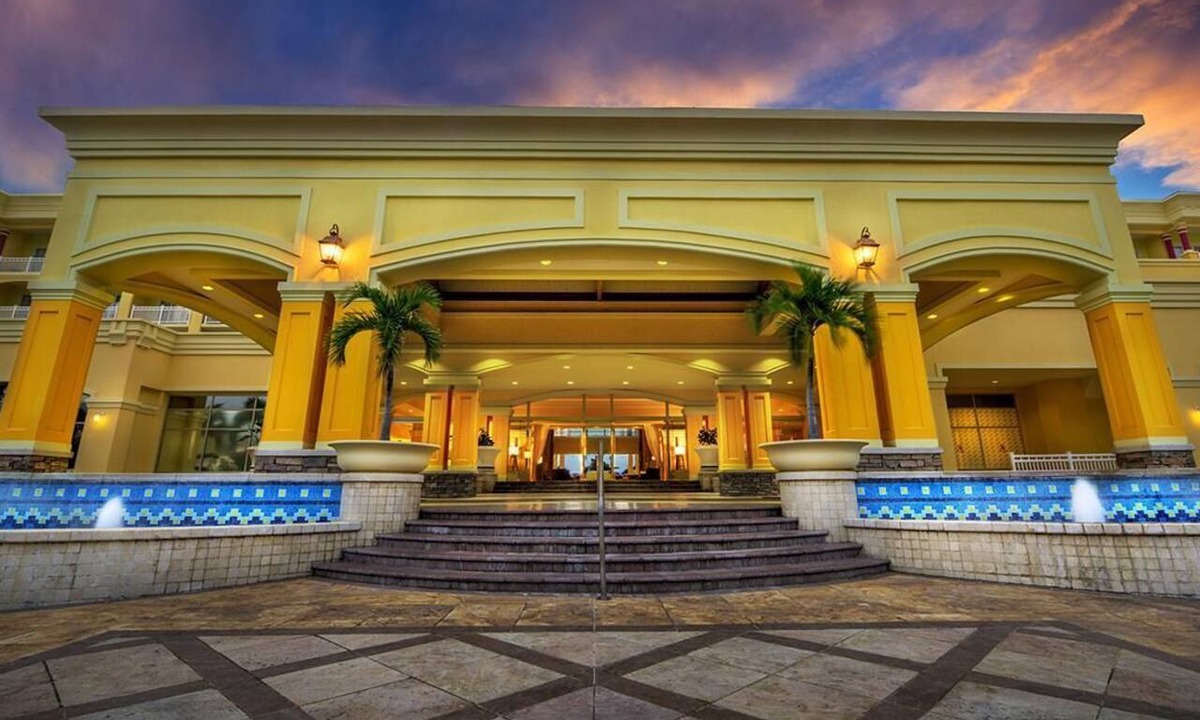 Kittian Village Resort | Perfectly situated on the enchanting island of ST.Kitts Marriott'sBeach club.