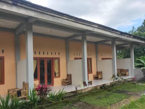 Bayan Hotel | Pondok Evsi