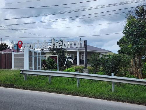 Siborongborong Apartment | Porlak Hebron Family Homestay Silangit