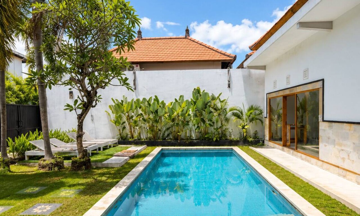 Petitenget Villa | Prime location just walking distance to the Boutique shop, Restaurant , Bar