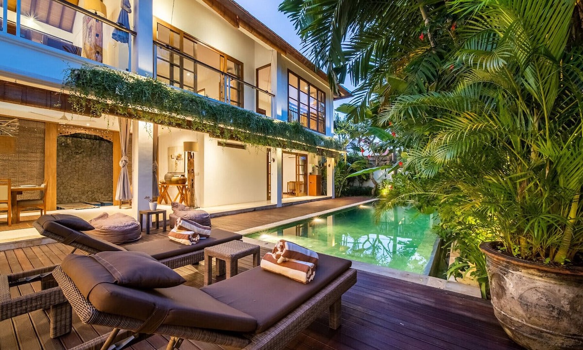 Berawa Villa | Private pool Lush garden Berawa villa