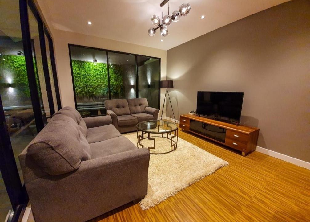 West Semarang House | Puri Mediterania Semarang