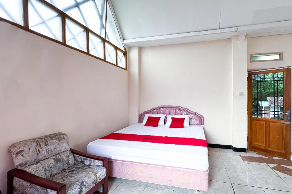 Pasirjambu Hotel | RedDoorz at Argapuri Resort and Campsite Ciwidey