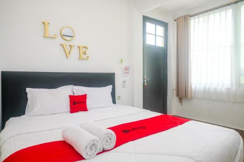 Madurejo House | RedDoorz at Homestay Joglo Ibu Prambanan Yogyakarta