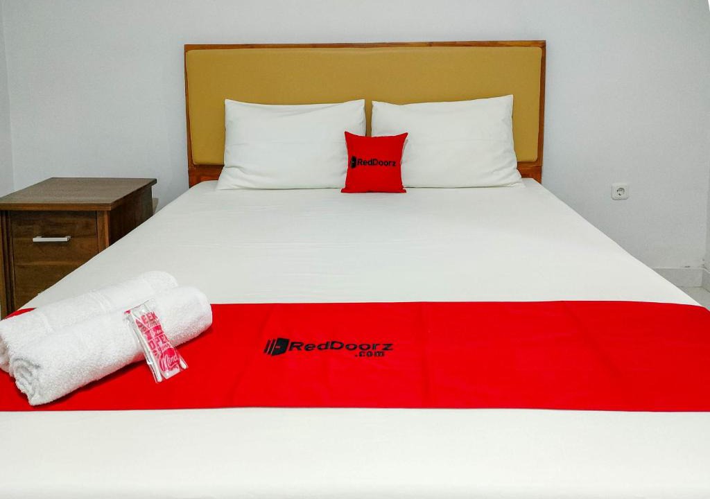 Temon Hotel | RedDoorz at Omah Candi Sari near Airport YIA