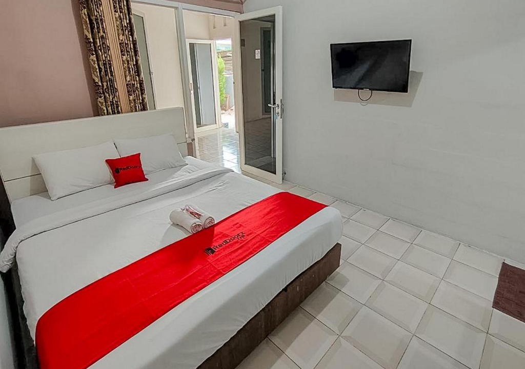 Sidomulyo Hotel | RedDoorz near Alun Alun Batu 2