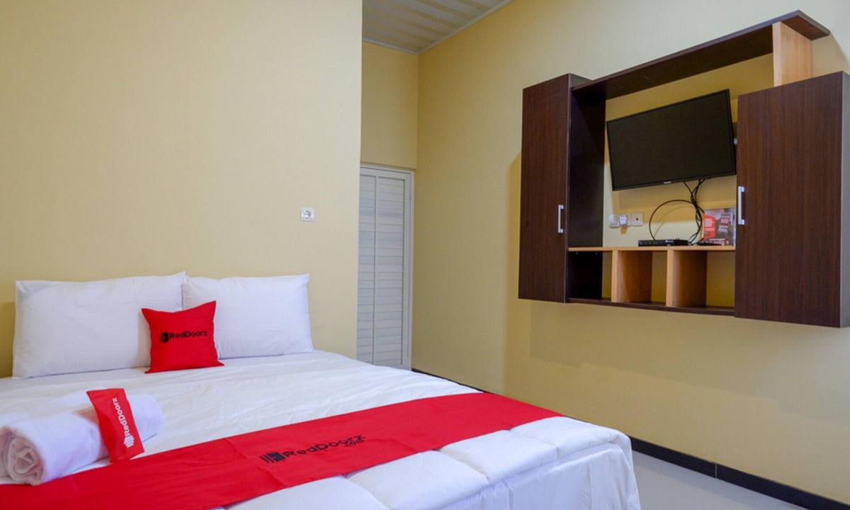 Pati House | RedDoorz near Alun Alun Pati