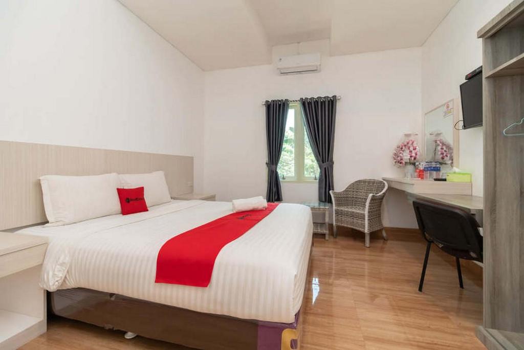Rajabasa Hotel | RedDoorz near Exit Tol Kotabaru ITERA Lampung