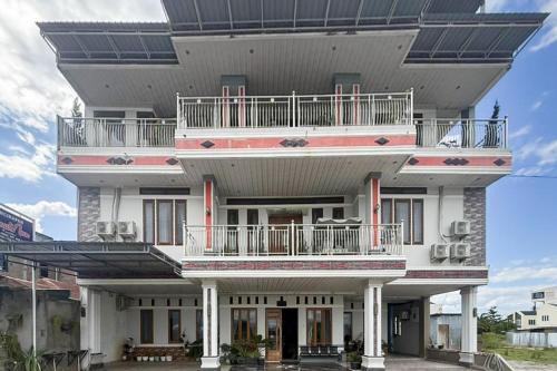 Balige Hotel | RedDoorz near Pantai Lumban Bul Bul Balige Toba