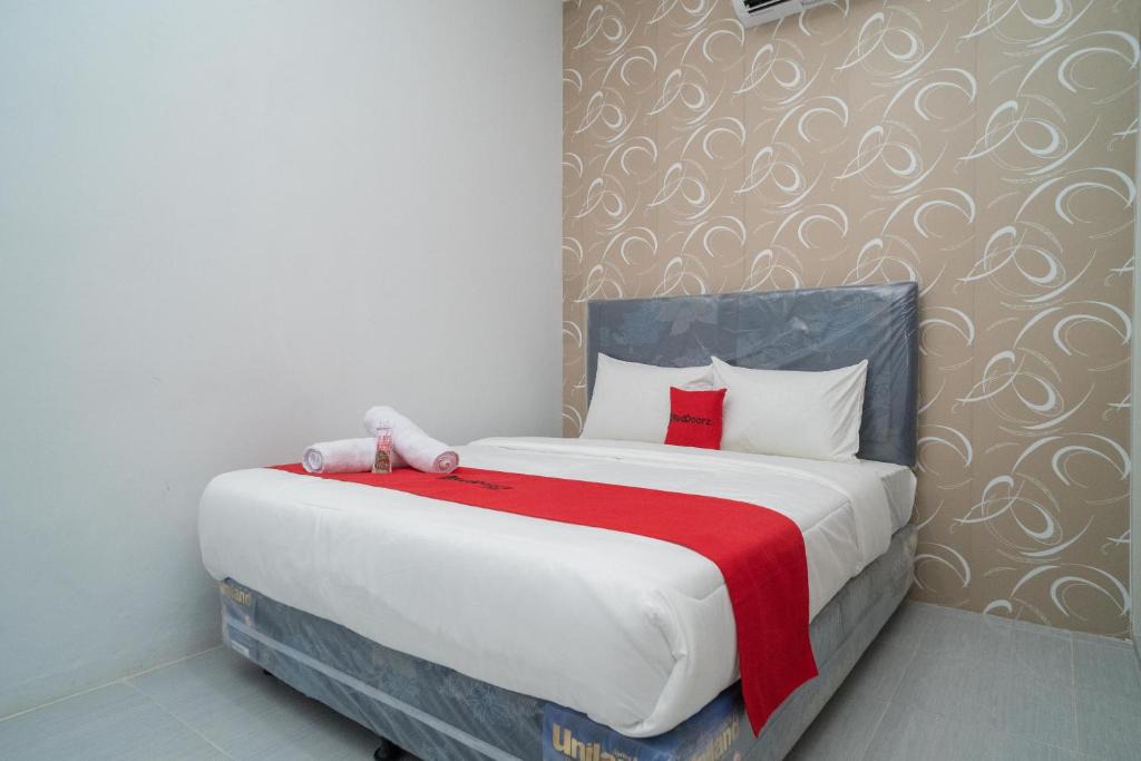 Kampung Bali Hotel | RedDoorz near Sarinah Jakarta