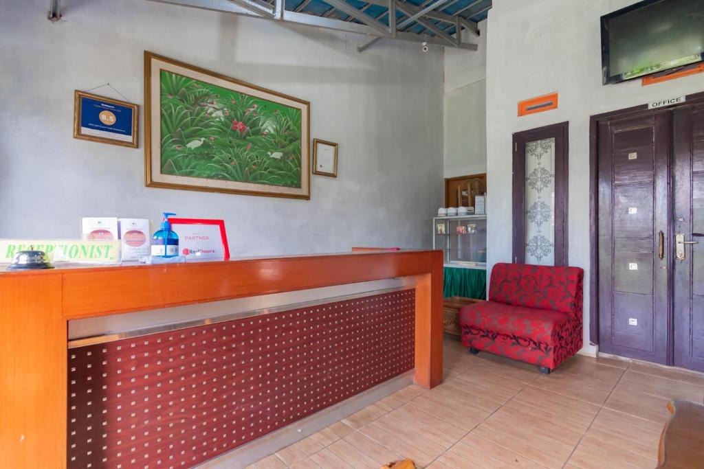 Sukabumi Hotel | RedDoorz Plus At Grand Yustik Sukabumi