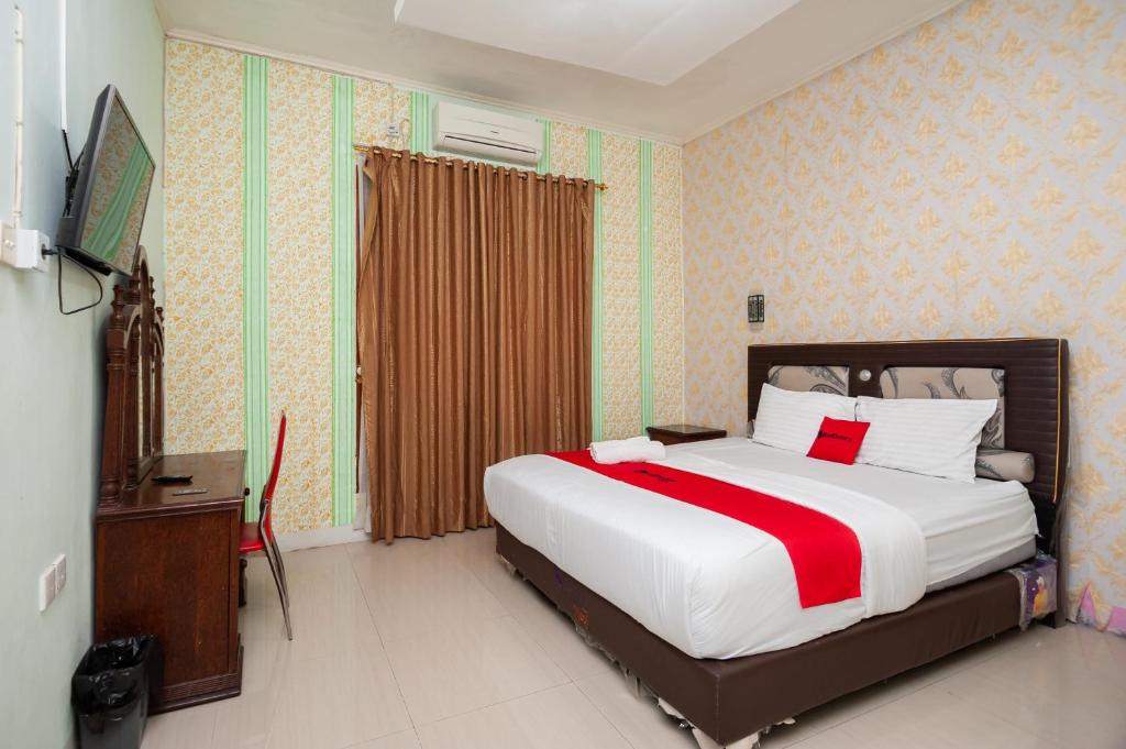 Padang Hotel | RedDoorz Syariah at Bumi Siliwangi Residence Padang