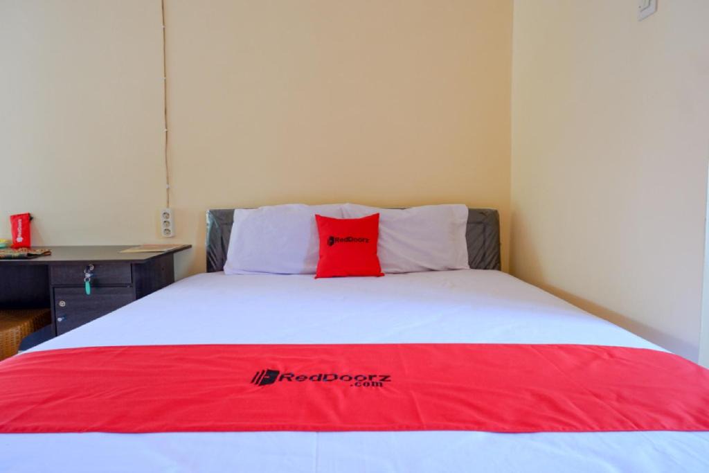Purwokerto House | RedDoorz Syariah near Alun Alun Purwokerto