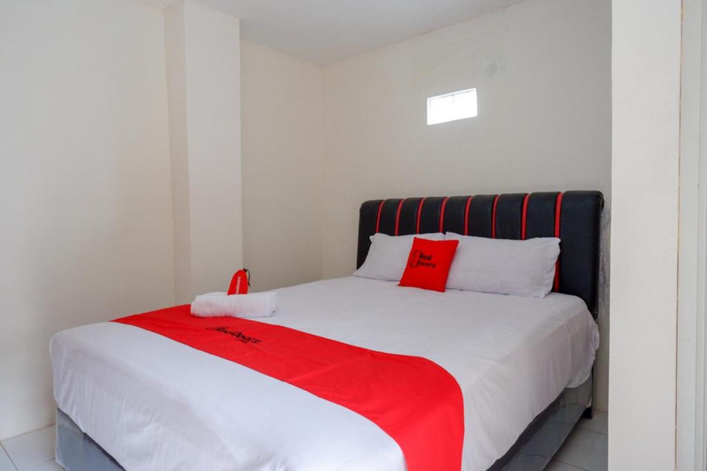 Purwokerto House | RedDoorz Syariah near GOR Satria 4