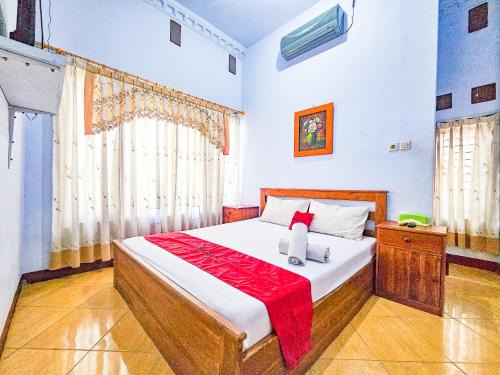 Jombang Hotel | RedDoorz Syariah near Stadion Merdeka Jombang