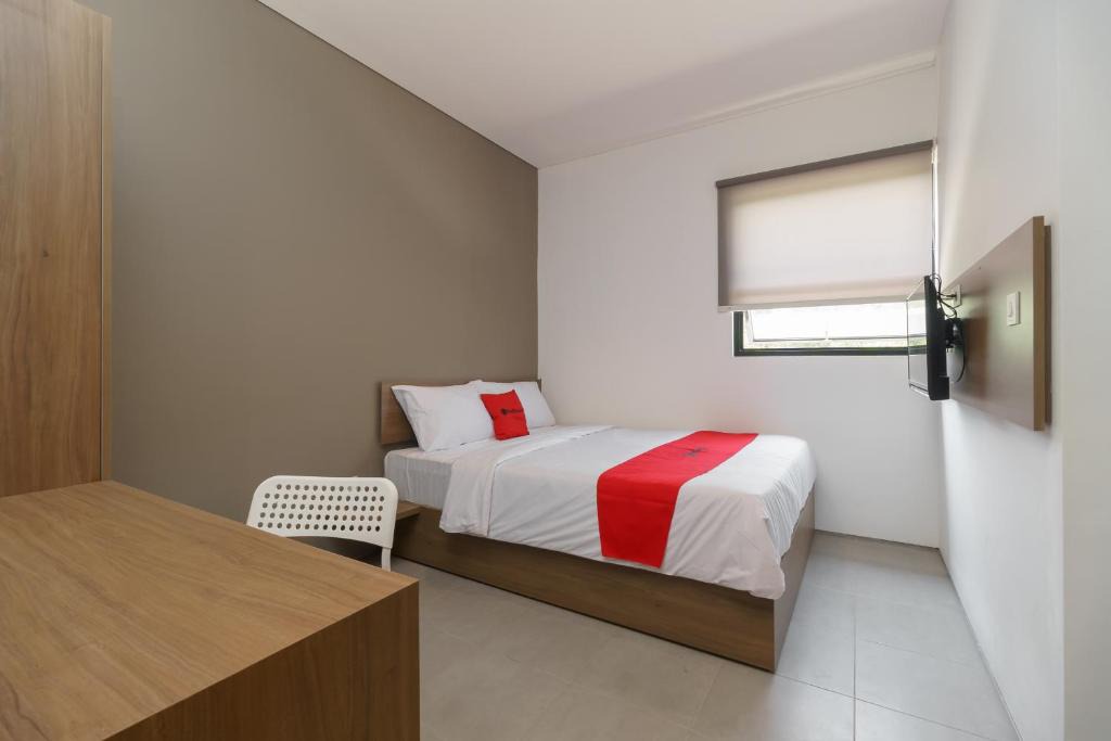 Dramaga Hotel | RedDoorz Syariah near Rumah Sakit Medika Dramaga
