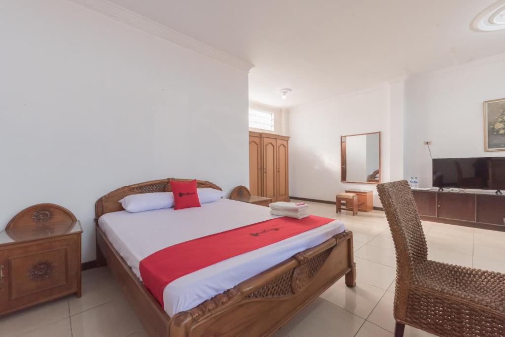 Kuningan Hotel | RedDoorz Syariah near Taman Kota Kuningan