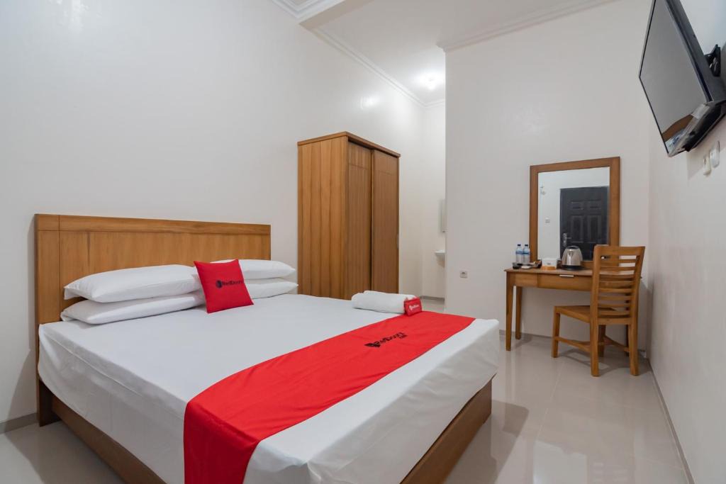 Tasikmalaya Hotel | RedDoorz Syariah Plus @ Perintis Guesthouse Tasikmalaya