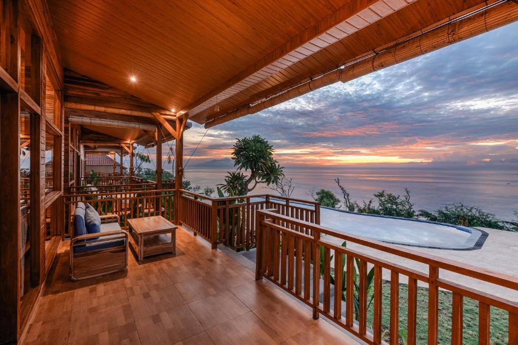 Seraya Villa | Seraya Cove Estate by Manara