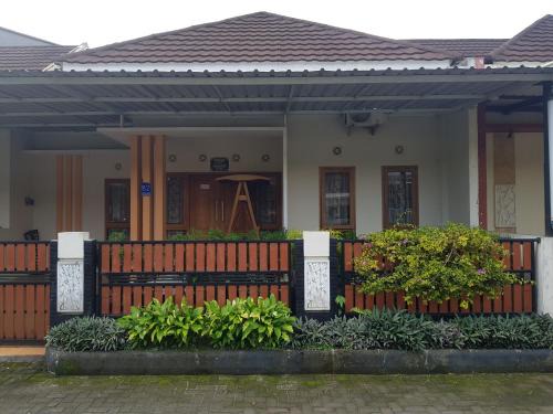 Wonosobo House | Serayu Jaraksari Homestay