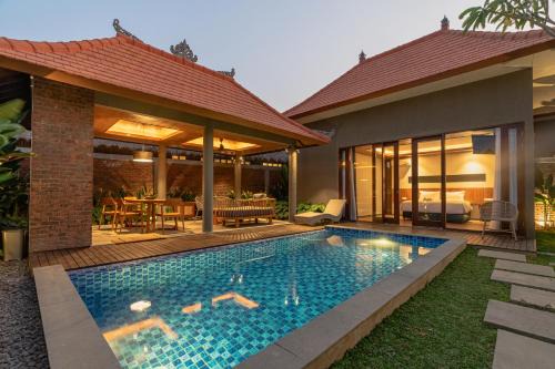 Purwakerti Villa | Serenia Villas Amed - Private Pool Villa Near Amed Beach