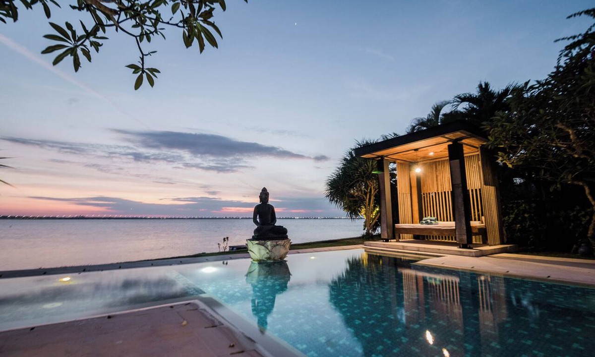 Kuta Selatan Villa | Spacious 4-bedroom villa by the sea in Benoa bay - Nusa Dua