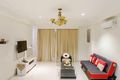 Suko Manunggal Apartment | Spacious High Floor 2BR at Taman Beverly Apartment By Travelio