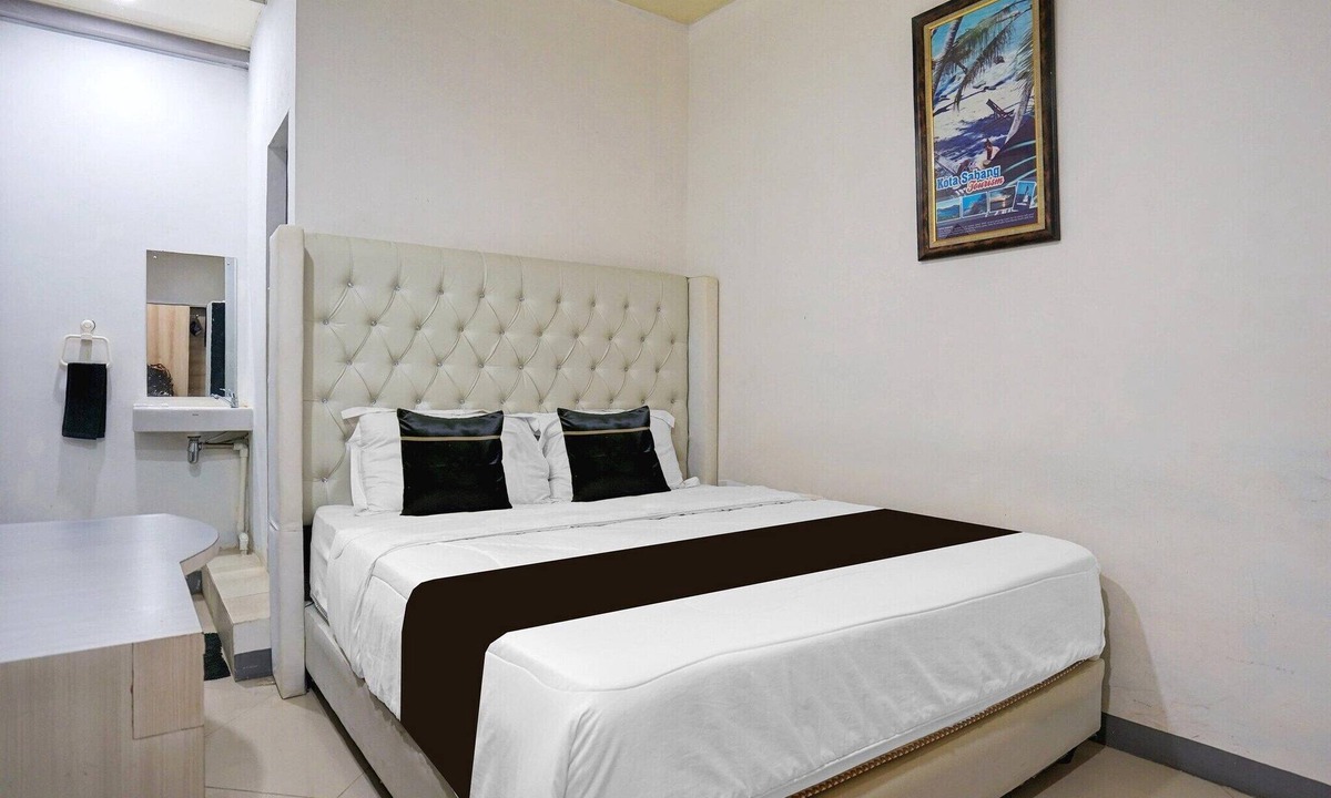 Banda Aceh House | Stylish DBL Suite Escape W/Free WiFi and Parking