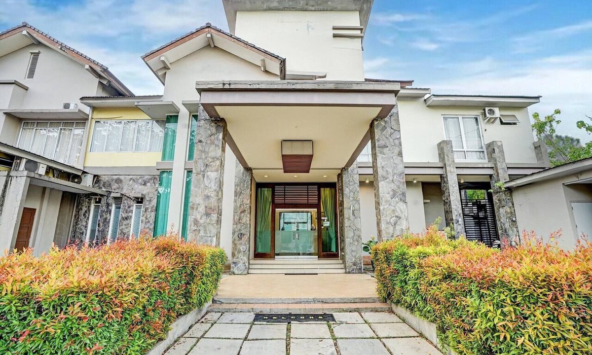 Padang House | Stylish Twin Suite W/Free WiFi Parking and Pool