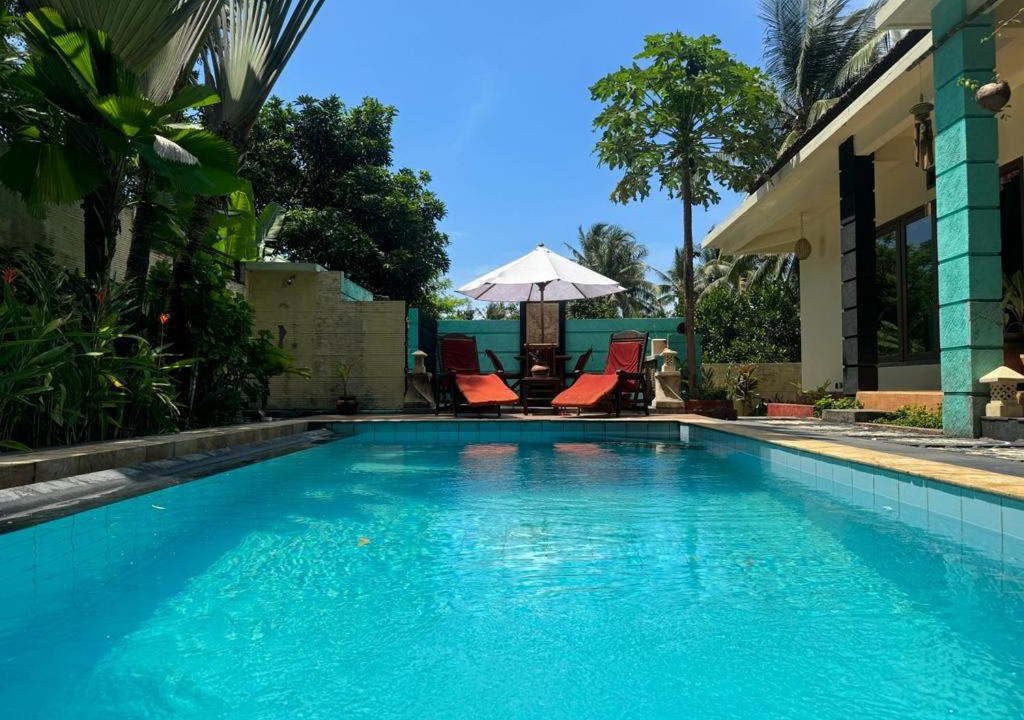 Senggigi Villa | Superb totally private family friendly villa with pool and only 500 metres from beach