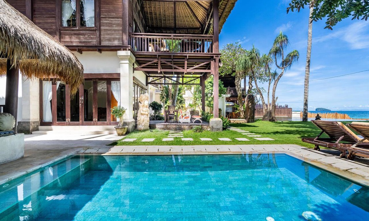 Candi Dasa Apartment | Superior Oceanview Group Stay – 2 Levels, Separate Entrances
