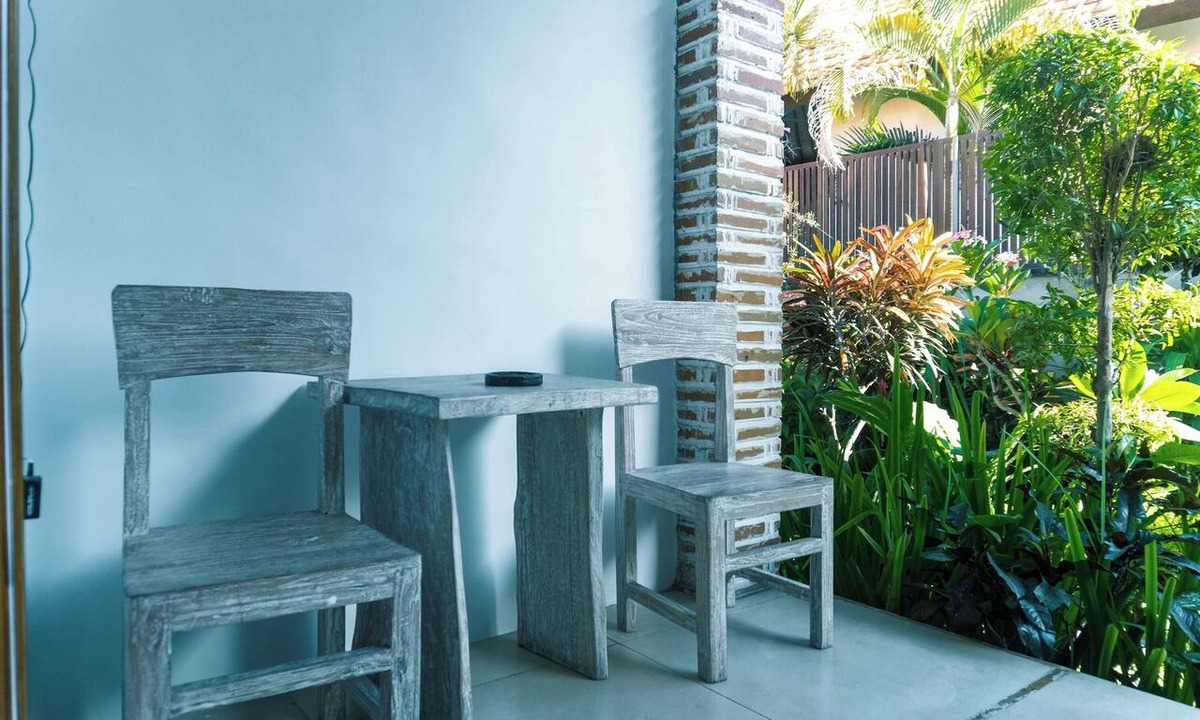 Batu Bolong Hotel | The Wina Guesthouse 2
