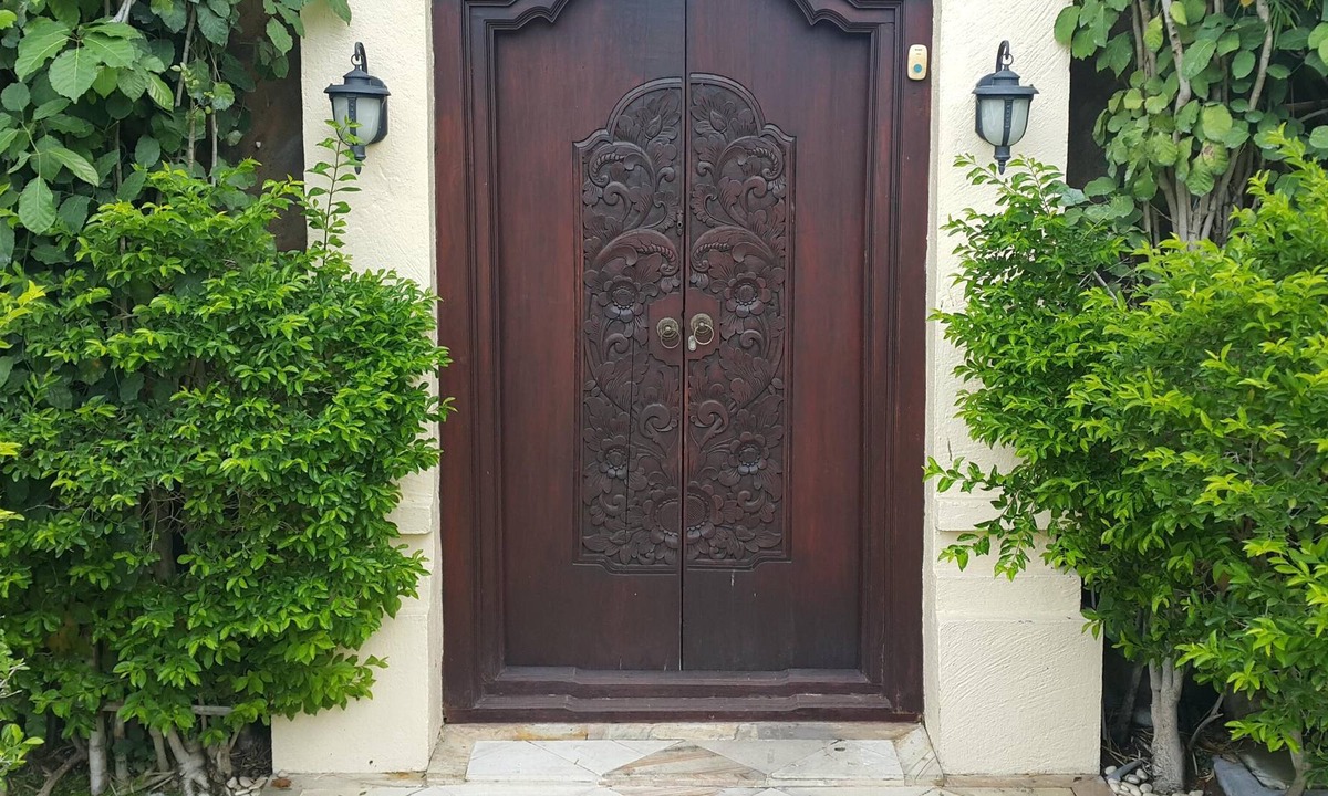 Sanur Villa | Thinking about Bali. We own the two best 2-BR villas in Emerald Villas Complex.
