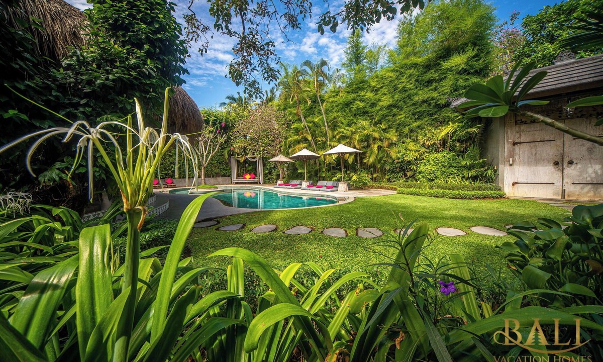 Central Seminyak Villa | Treasure in the Heart of Seminyak, a Luxury Bali Experience!