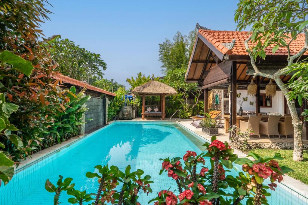 Ungasan Villa | Tropical Villa Matahari - 500sqm private Garden Retreat with large Pool!