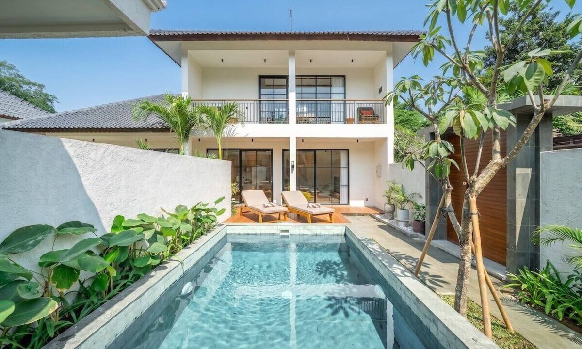 Penestanan House | Ubud's Tropical 2BR Gem w Outdoor Tub, Pool, Patio