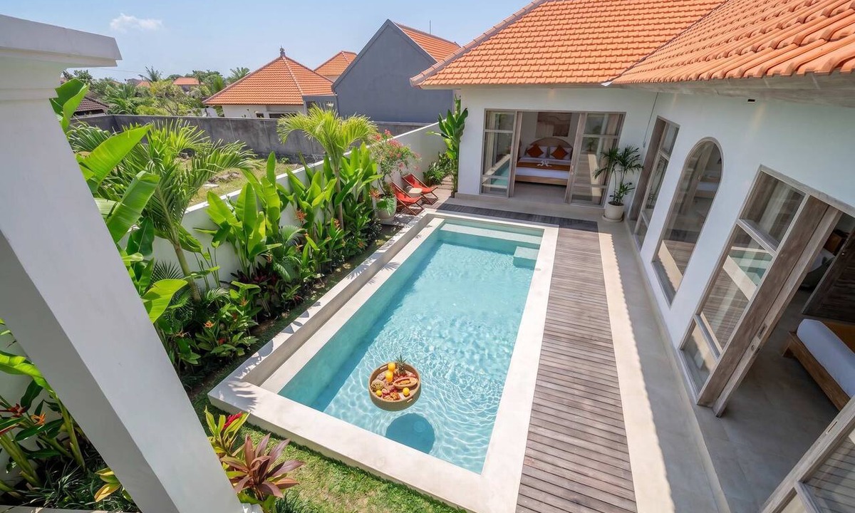 Umalas Villa | Unique 2BR Beach Nearby Large Pool Canggu