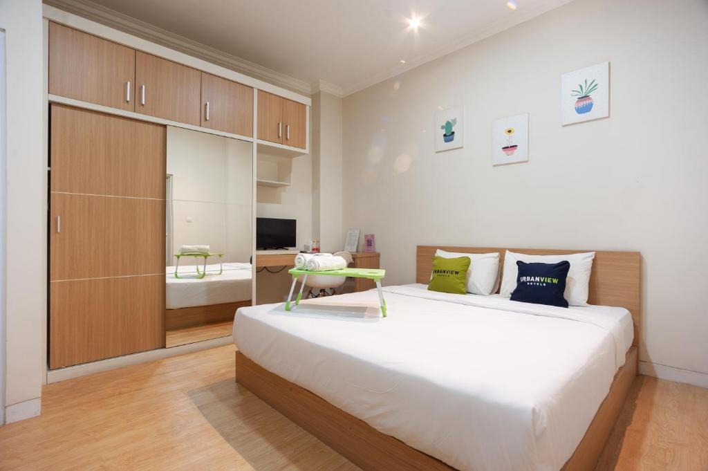 Jakarta Hotel | Urbanview Hotel Jagakarsa by RedDoorz