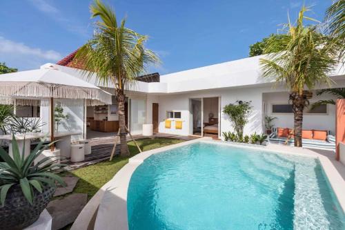 Umalas Villa | Villa Biro - Stylish 2BR Umalas Villa with AC Living Room & Rice Field Views