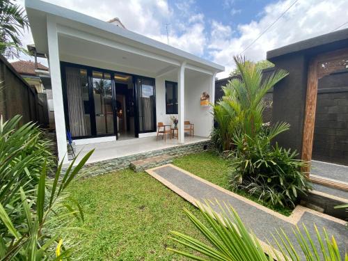 Sayan Villa | Villa Cempaka Putih by PURRA