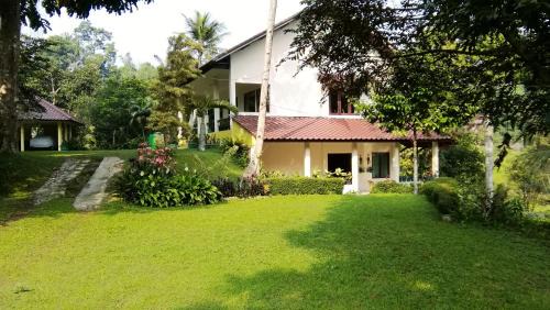 Megamendung Villa | Villa (Entire) Teddy 6500m2 land@Gadog 650m above sea level.