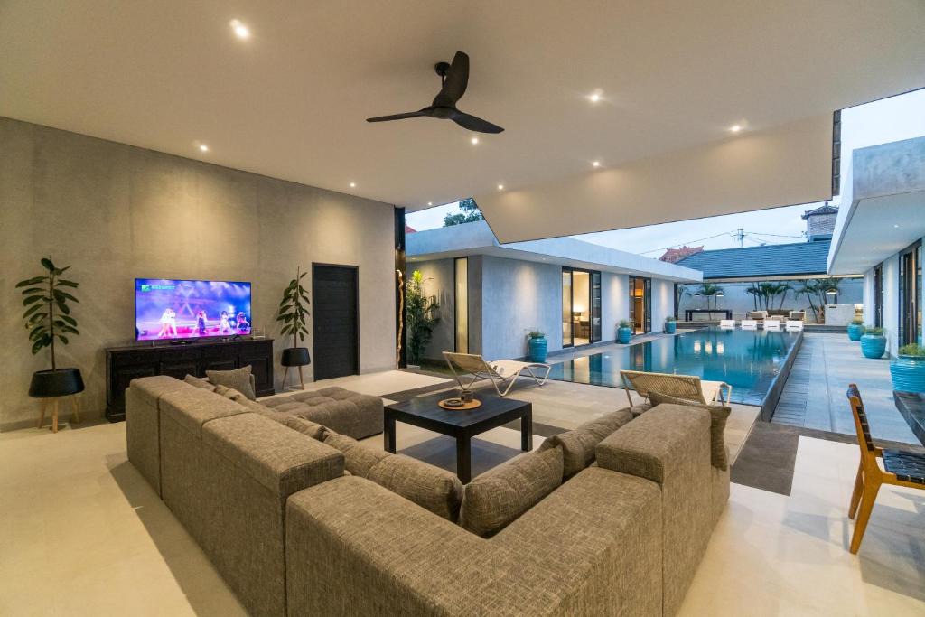 Seminyak Villa | Villa KALOOKA, a vacation in paradise.
